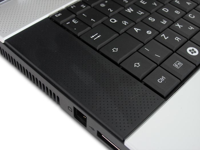 Обзор бюджетного офисного лэптопа Fujitsu Esprimo Mobile V6535 Обзор бюджетного офисного лэптопа Fujitsu Esprimo Mobile V6535